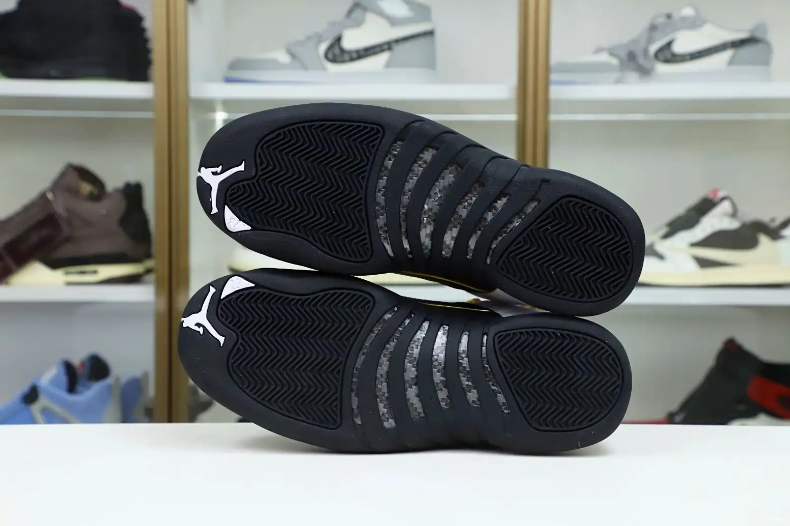 'ROYALTY' RETRO JORDAN AIR Kimikick 12 0430